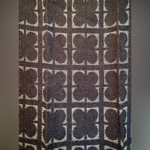 Liz Claiborne long scarf - Picture 2 of 6